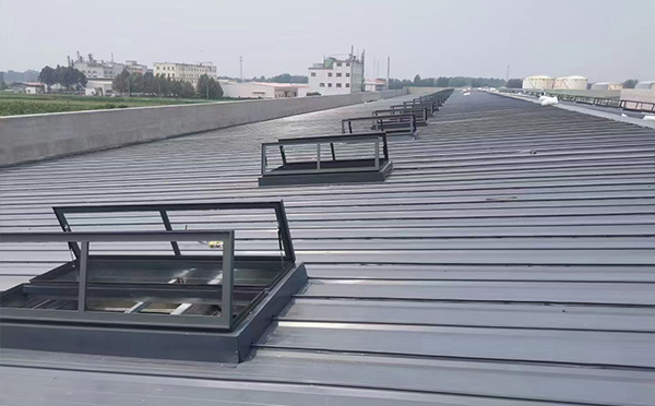 某中学室内体育馆安宁排烟窗改造项目