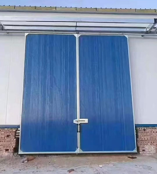 安宁工业门在大型仓储物流通道中的应用实例